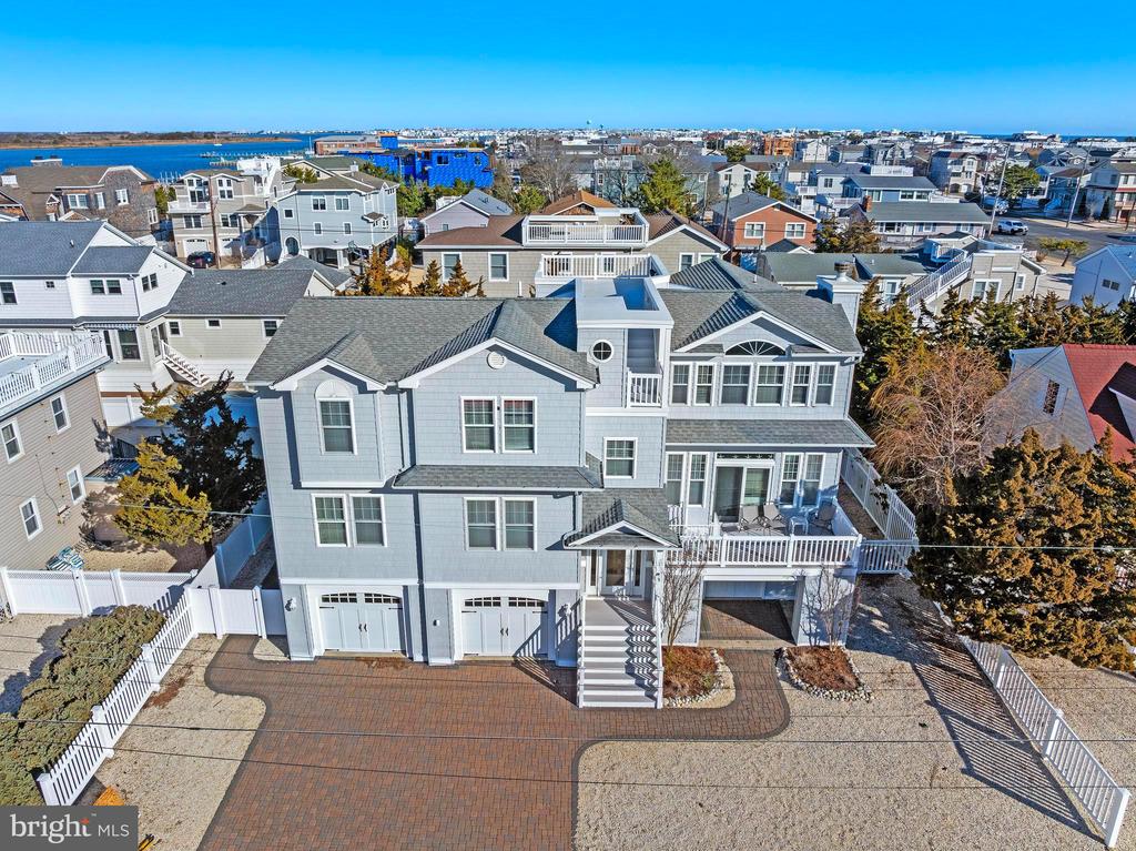9 W SUMNER AVENUE