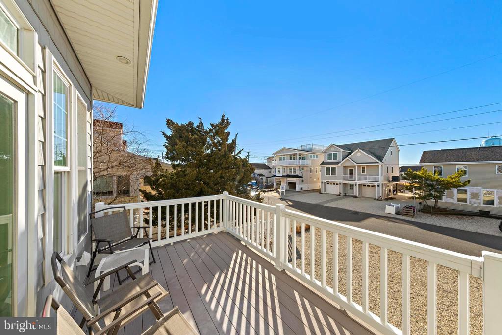 9 W SUMNER AVENUE