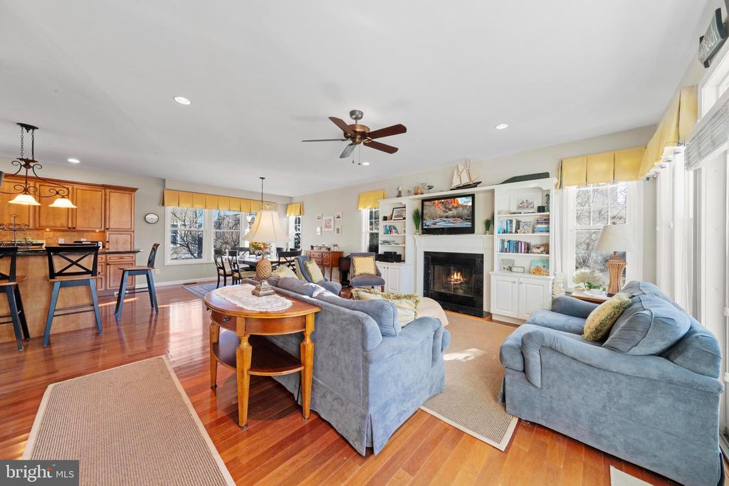 9 W SUMNER AVENUE