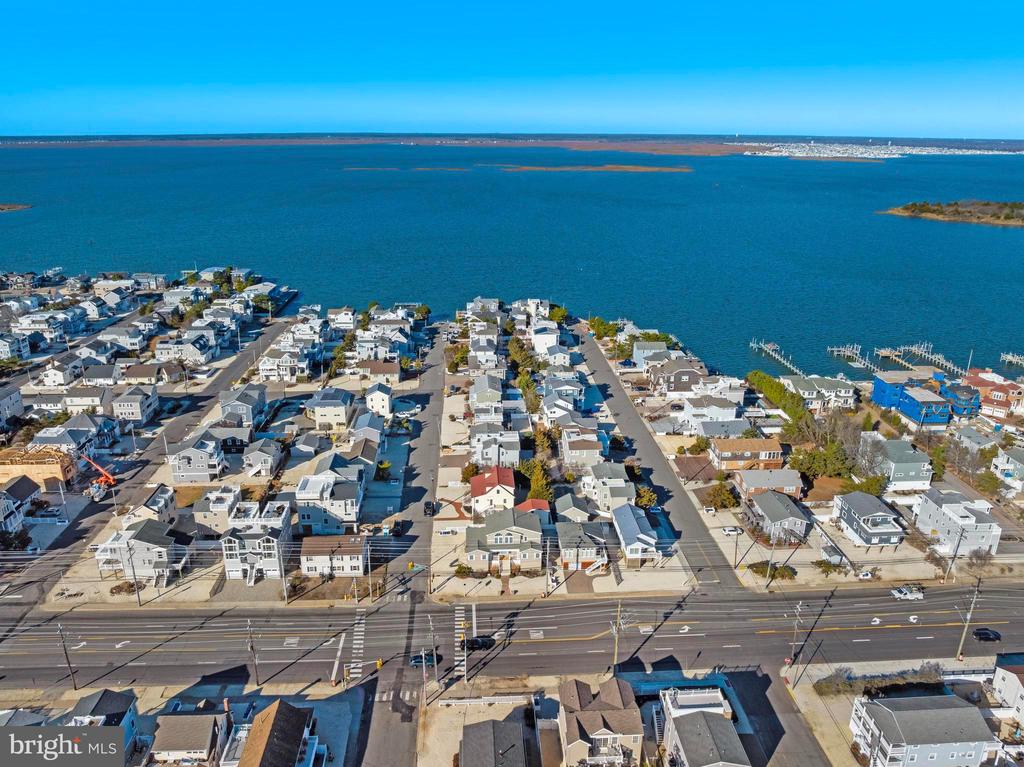 9 W SUMNER AVENUE