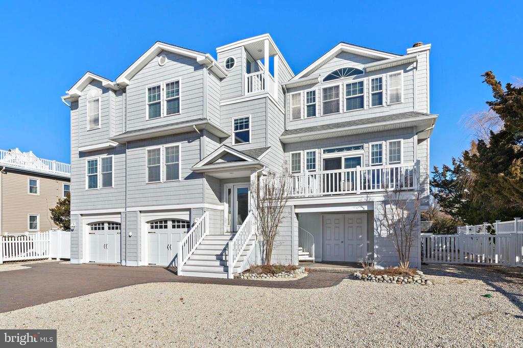 9 W SUMNER AVENUE