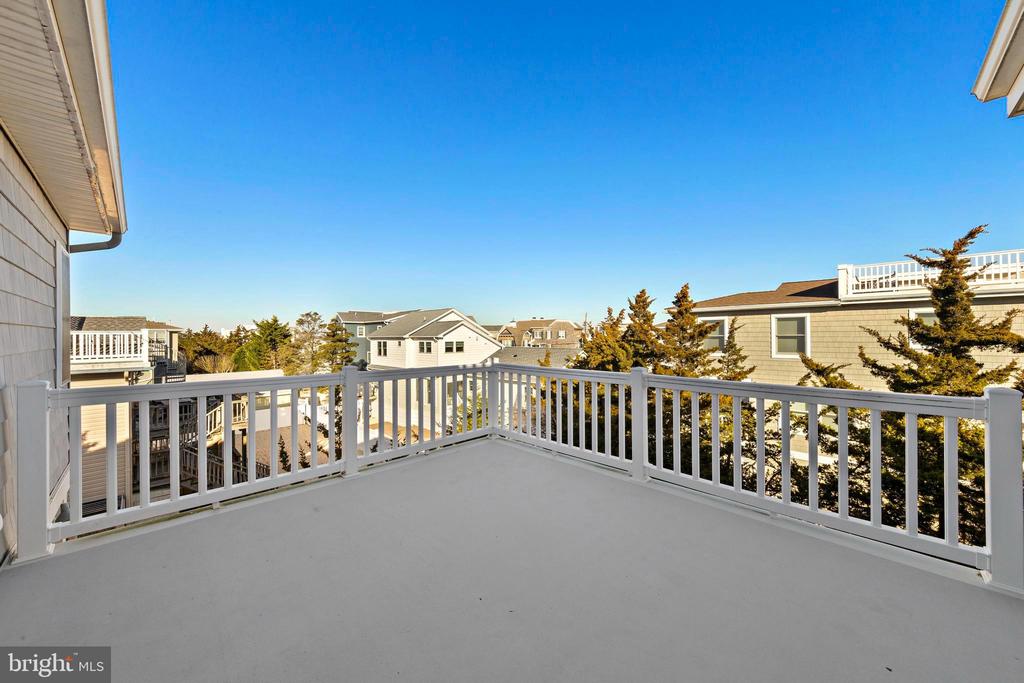 9 W SUMNER AVENUE