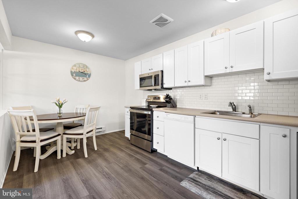 528 LILAC LANE Unit: A