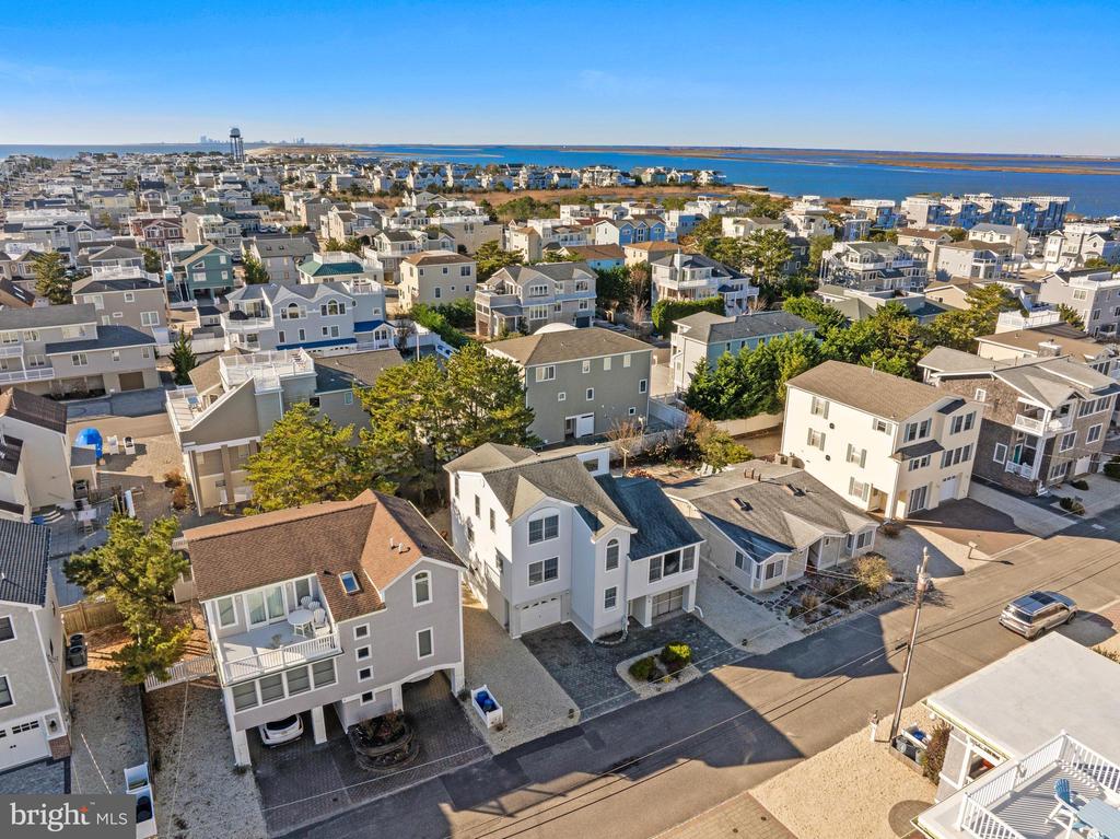 4 W JOSHUA AVENUE