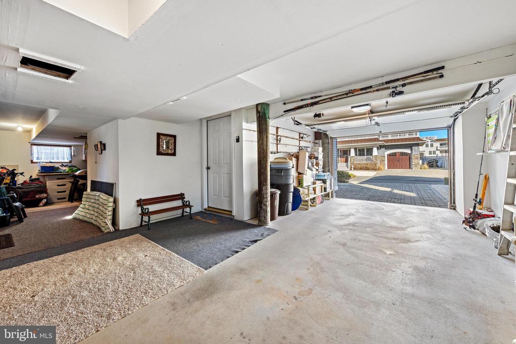 4 W JOSHUA AVENUE