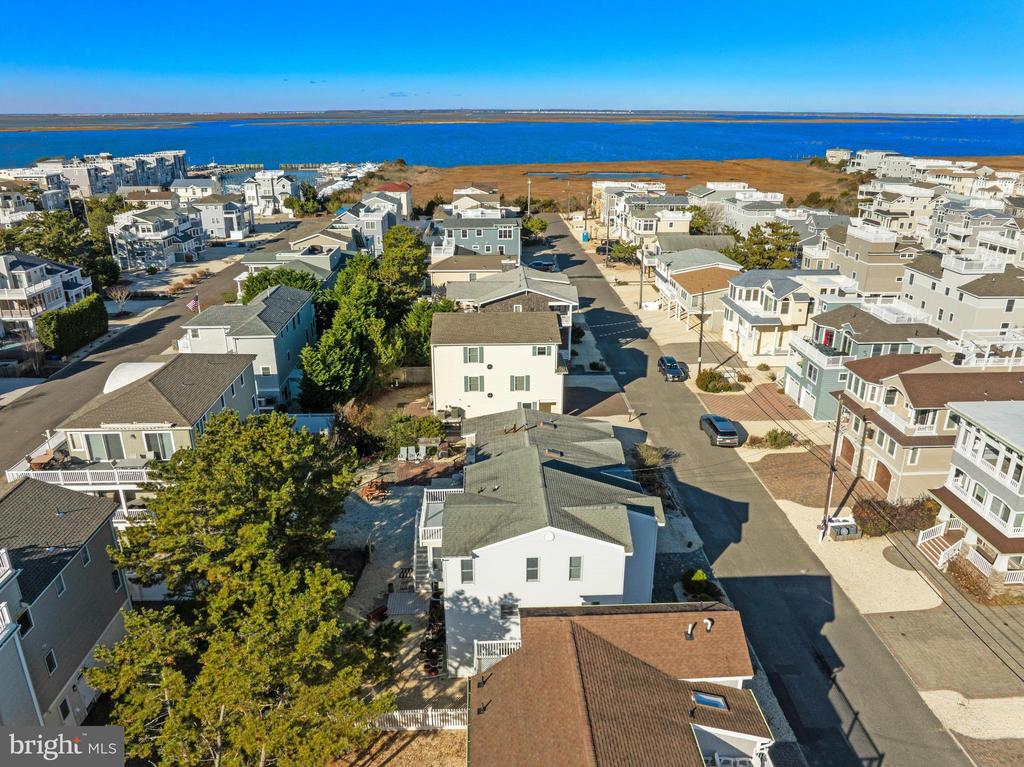 4 W JOSHUA AVENUE