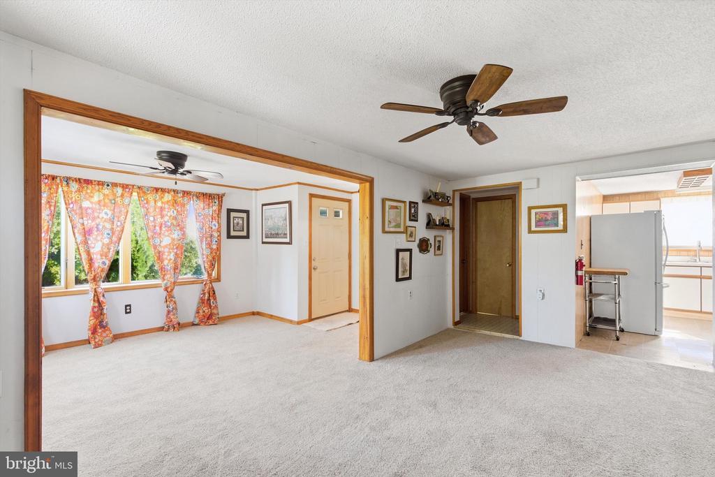 2 NORTHEAST DRIVE