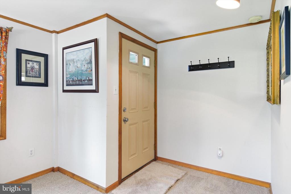 2 NORTHEAST DRIVE