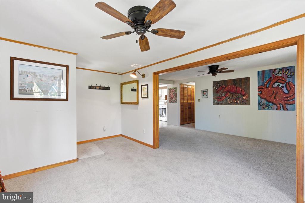 2 NORTHEAST DRIVE