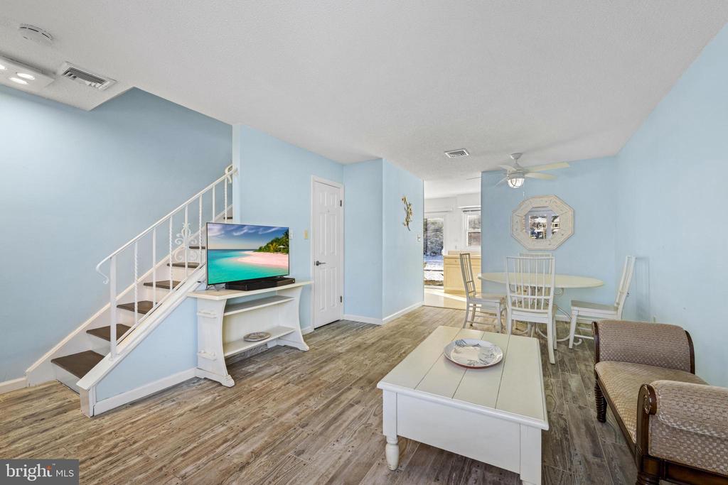 35 S SEAS COURT