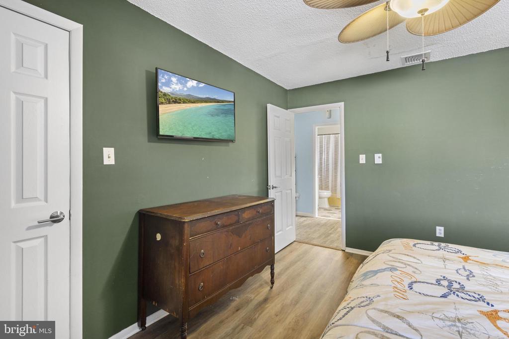 35 S SEAS COURT