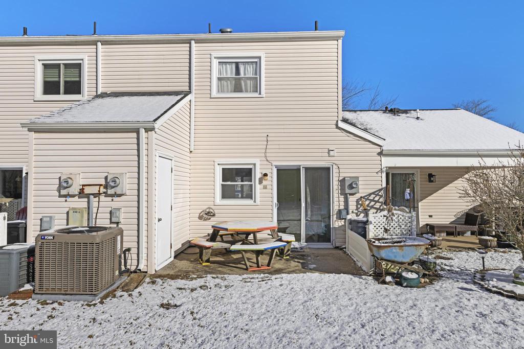 35 S SEAS COURT