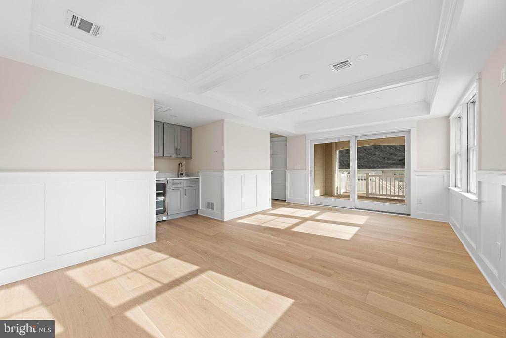 12 E MARINE LANE