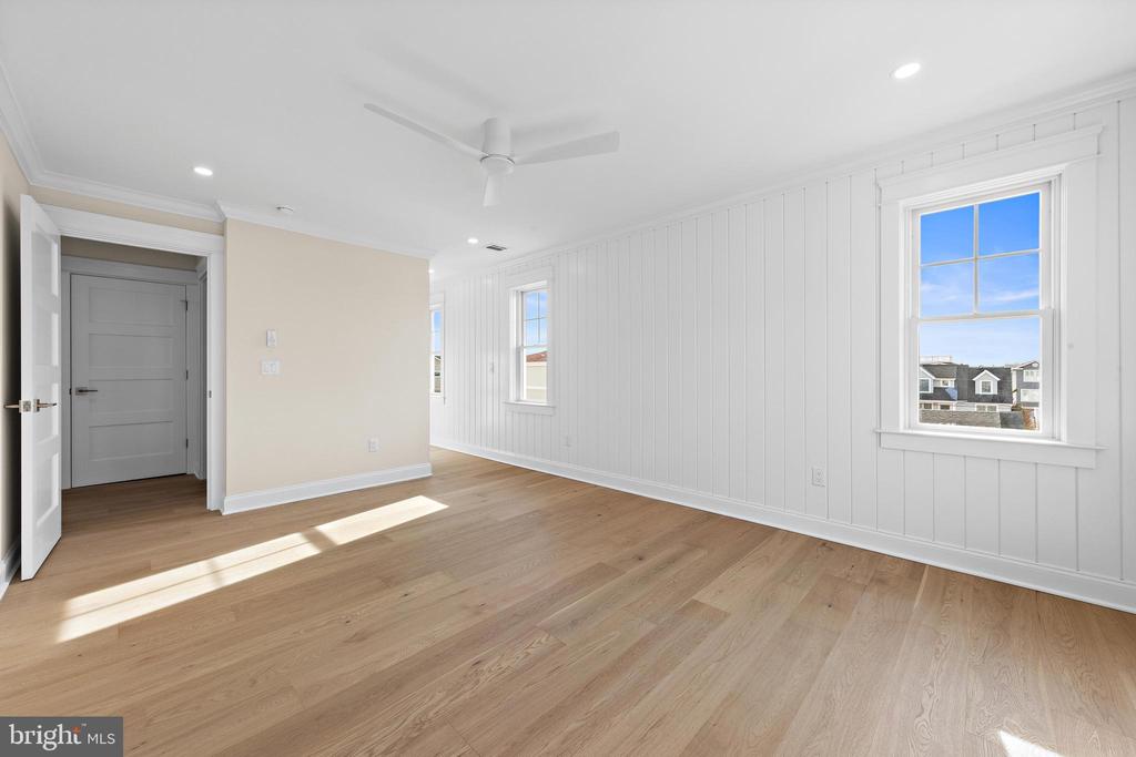 12 E MARINE LANE