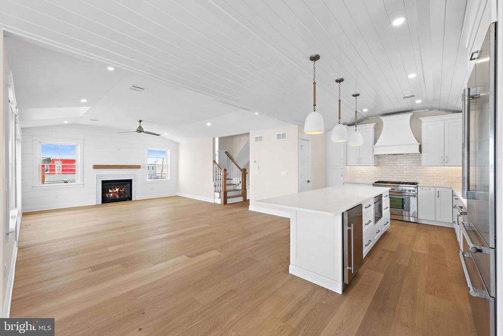 12 E MARINE LANE