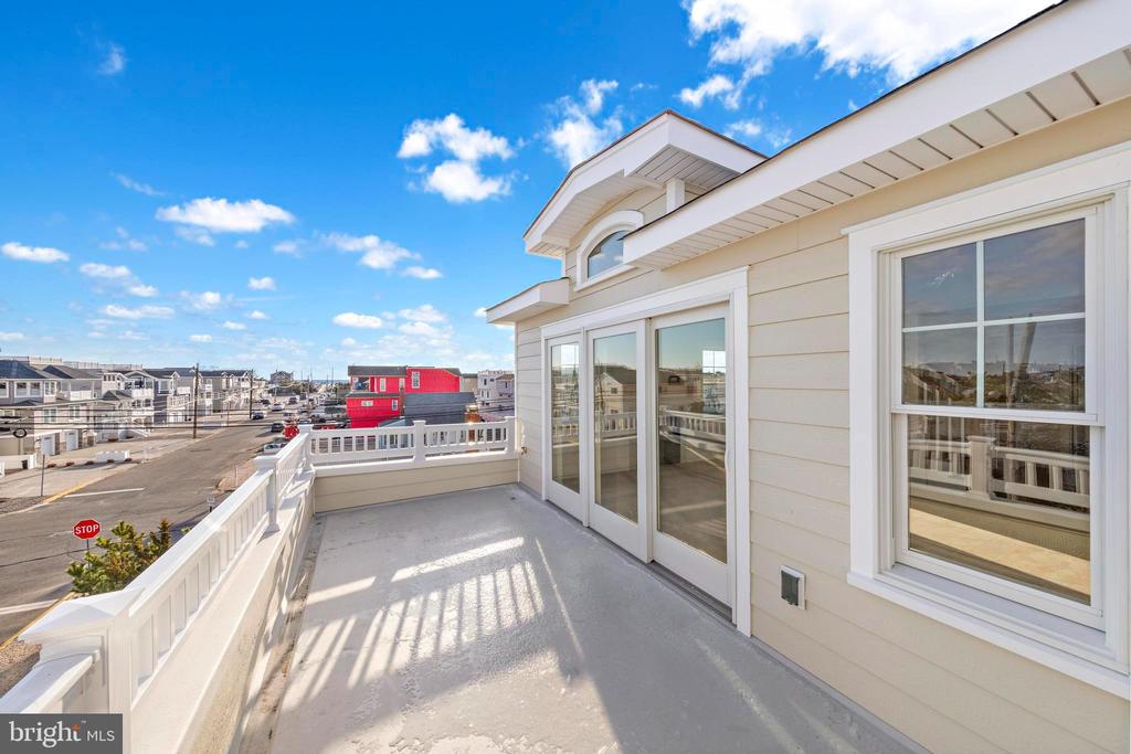 12 E MARINE LANE