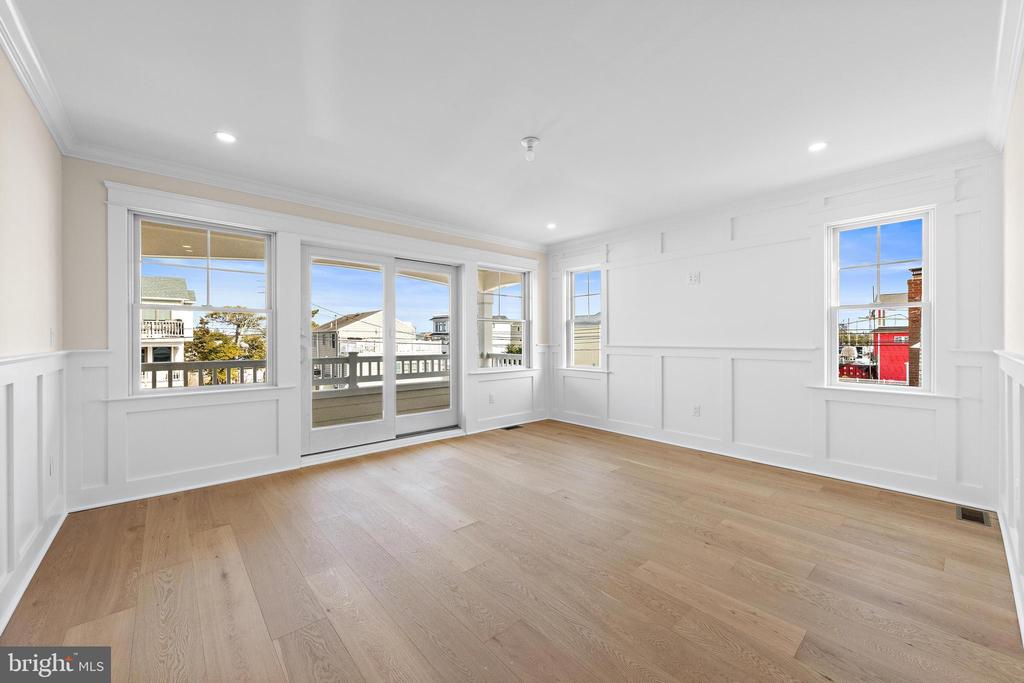 12 E MARINE LANE
