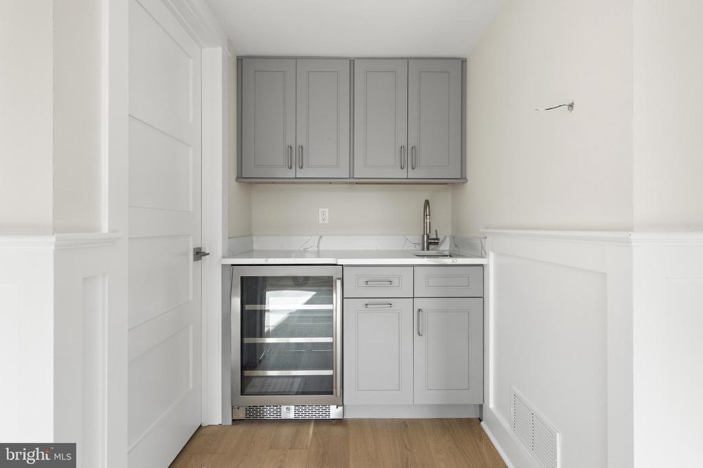 12 E MARINE LANE