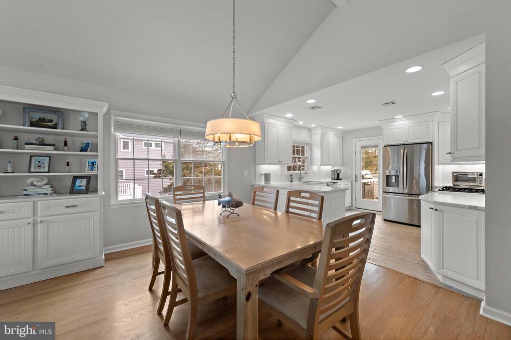 4 E GOLDSBOROUGH (63RD ST.)