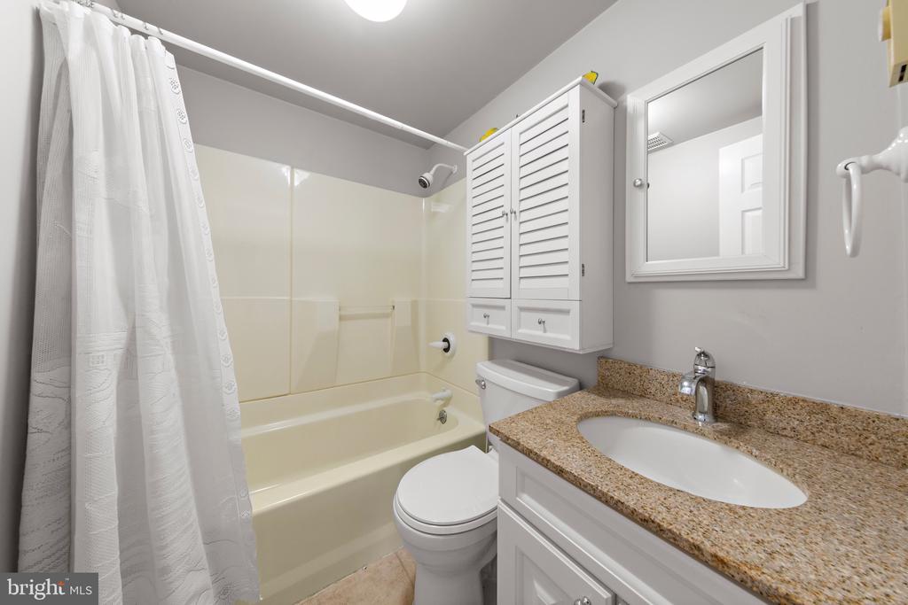 26 W OCEAN VIEW
