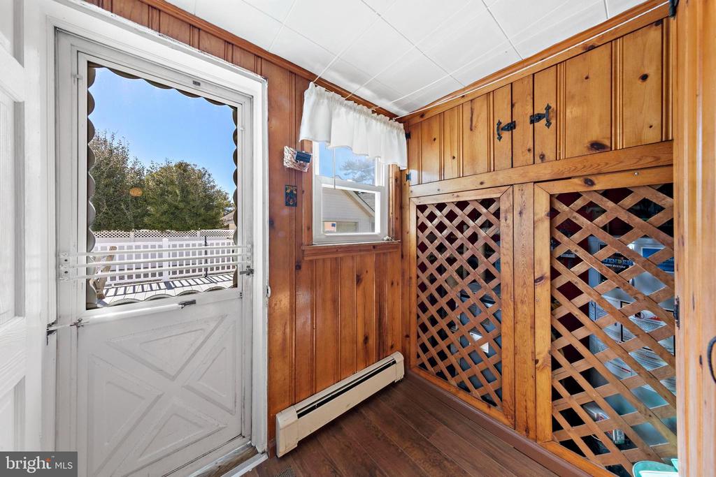 16 E PAULDING AVENUE