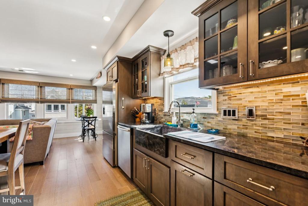 108 E 27TH STREET