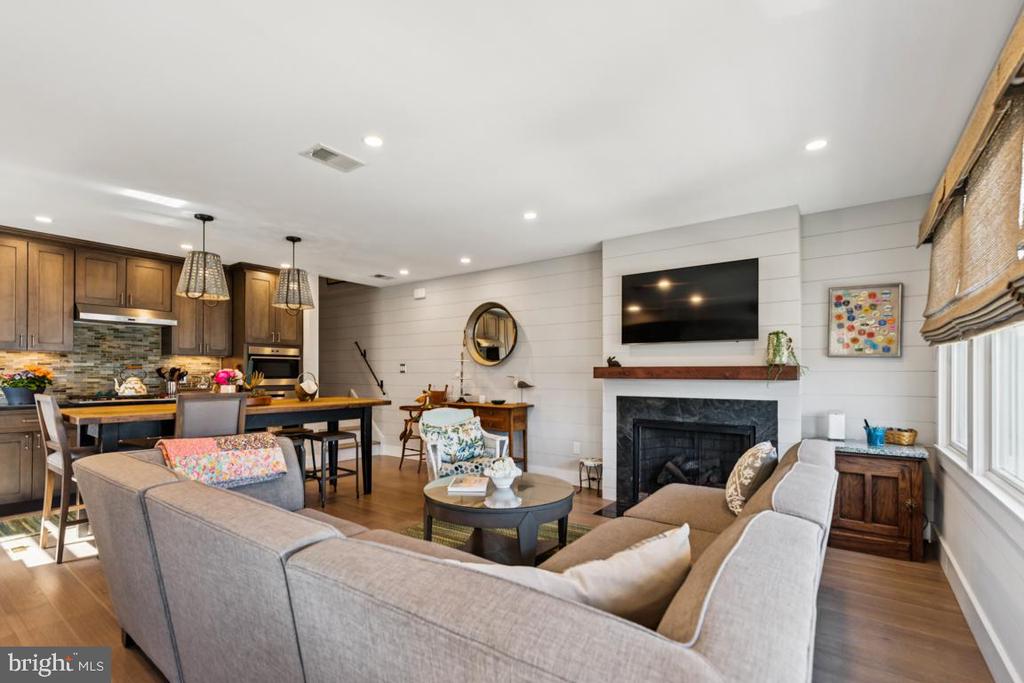 108 E 27TH STREET