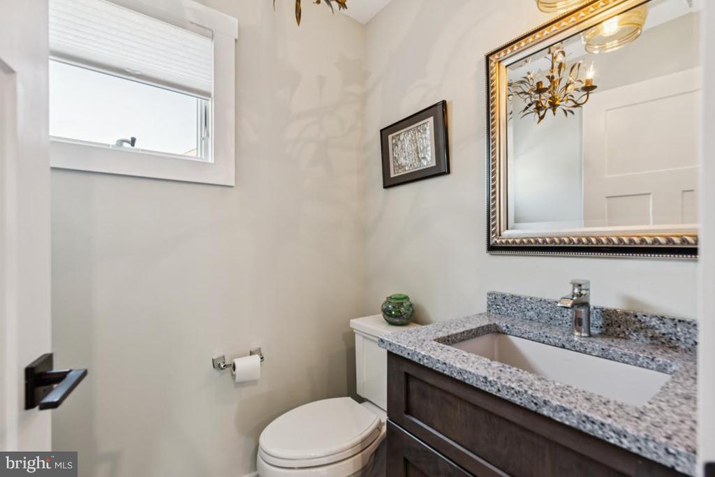 108 E 27TH STREET