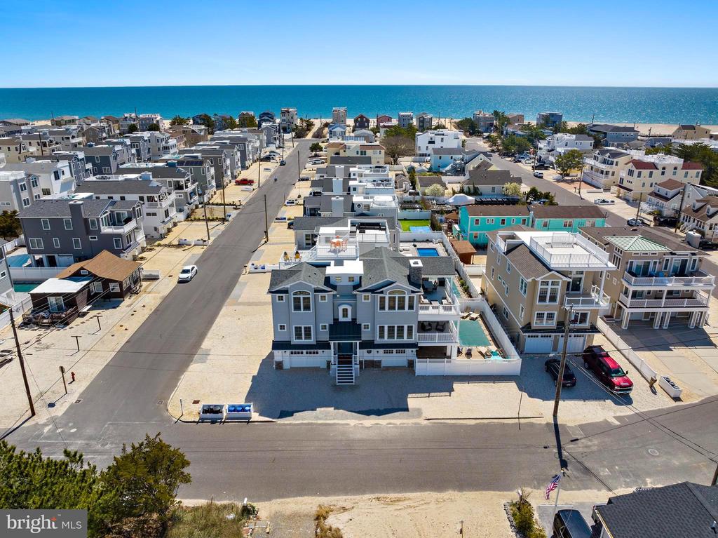30 W HARDING AVENUE