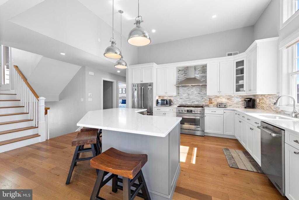 30 W HARDING AVENUE