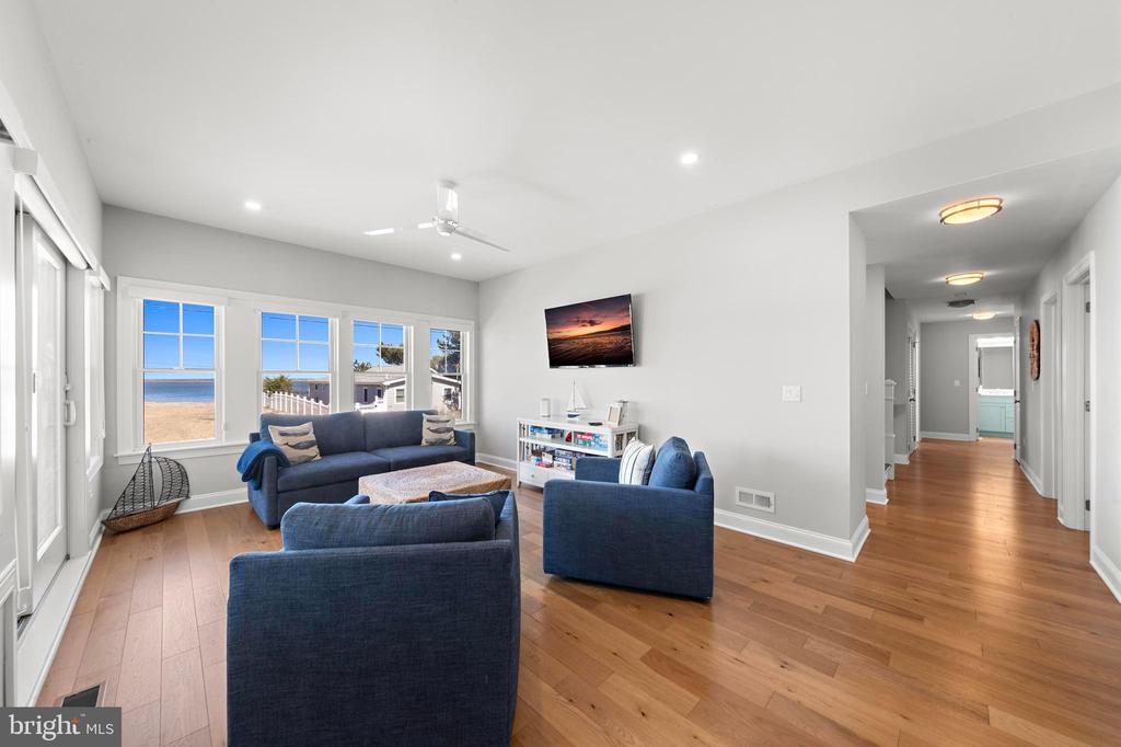30 W HARDING AVENUE