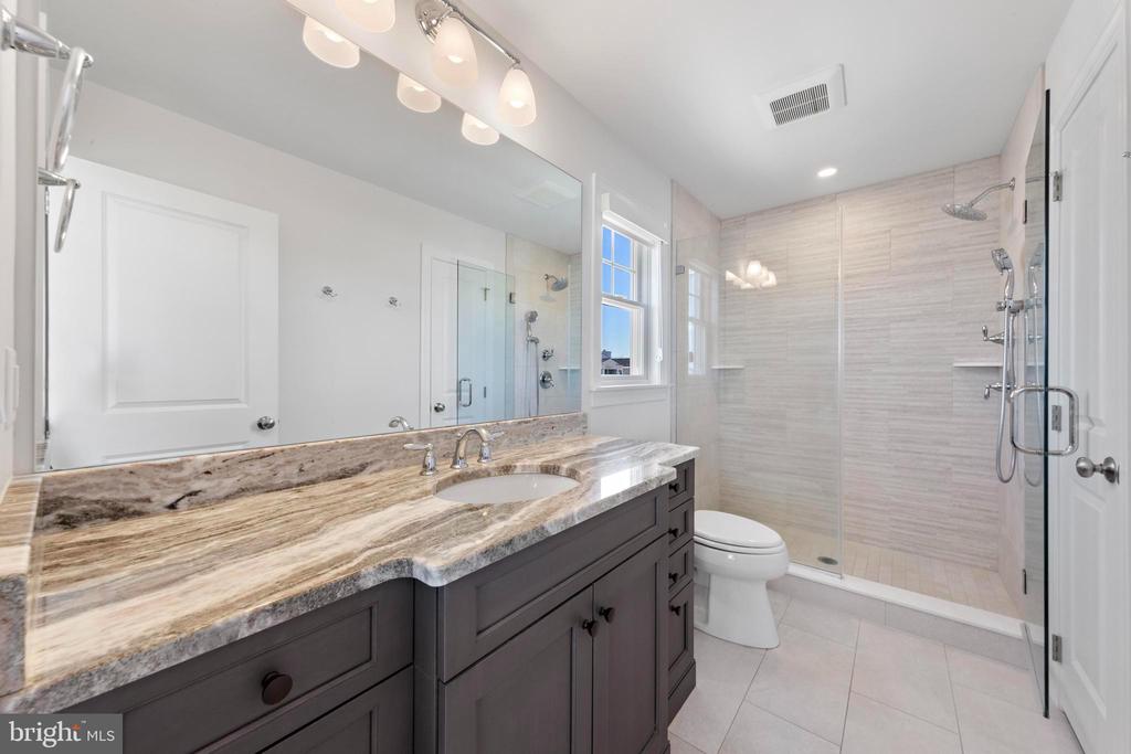 30 W HARDING AVENUE