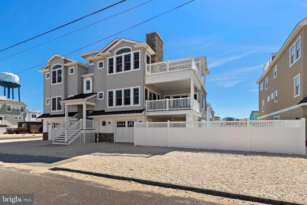 30 W HARDING AVENUE