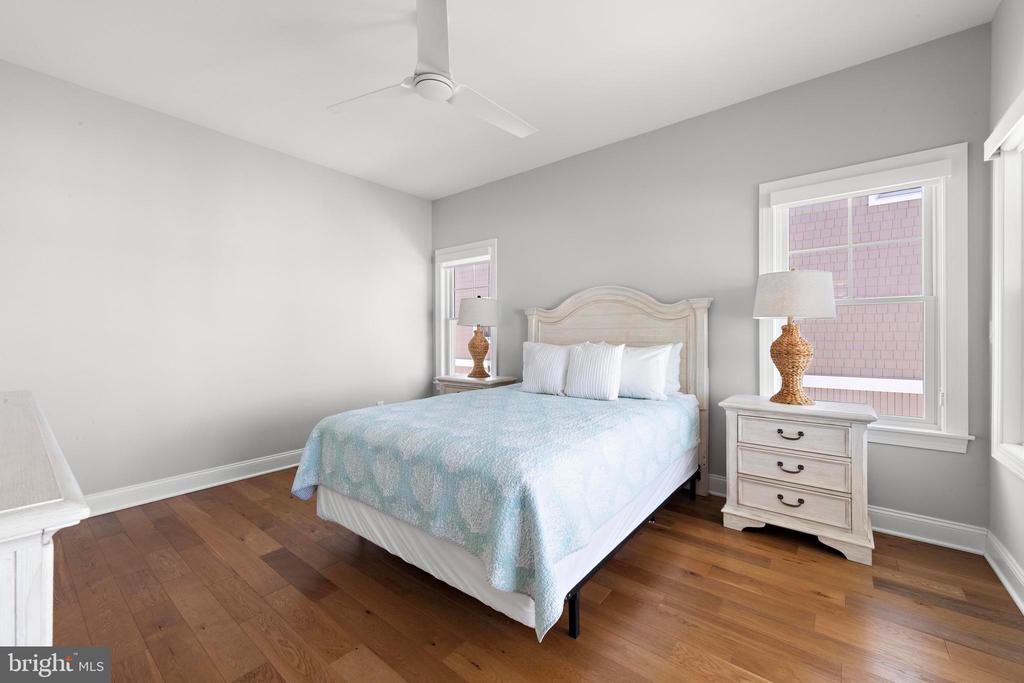 30 W HARDING AVENUE
