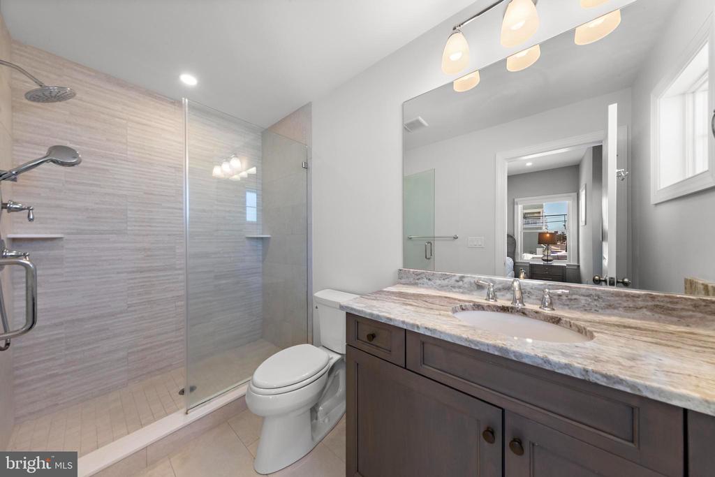30 W HARDING AVENUE