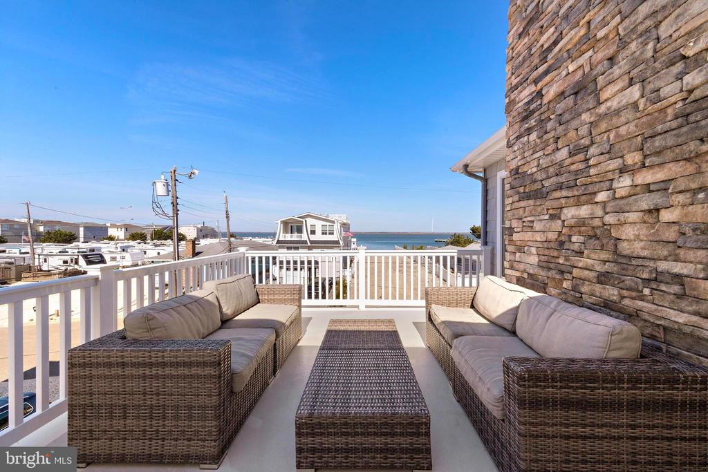 30 W HARDING AVENUE