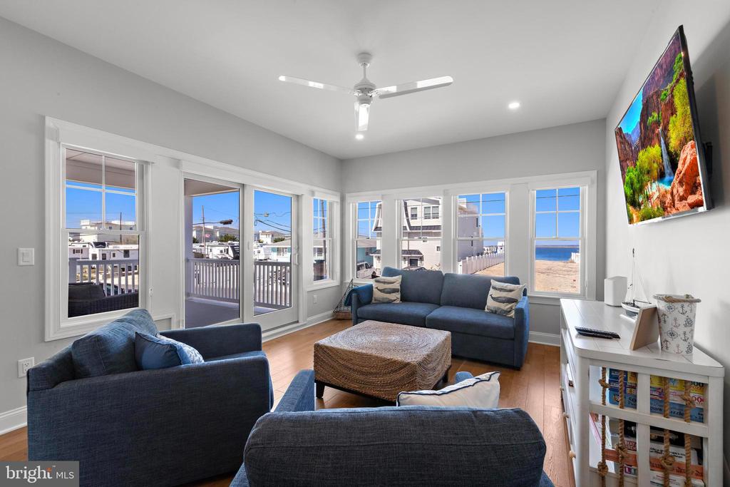 30 W HARDING AVENUE