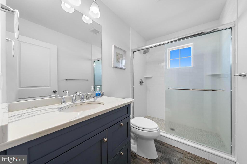 30 W HARDING AVENUE