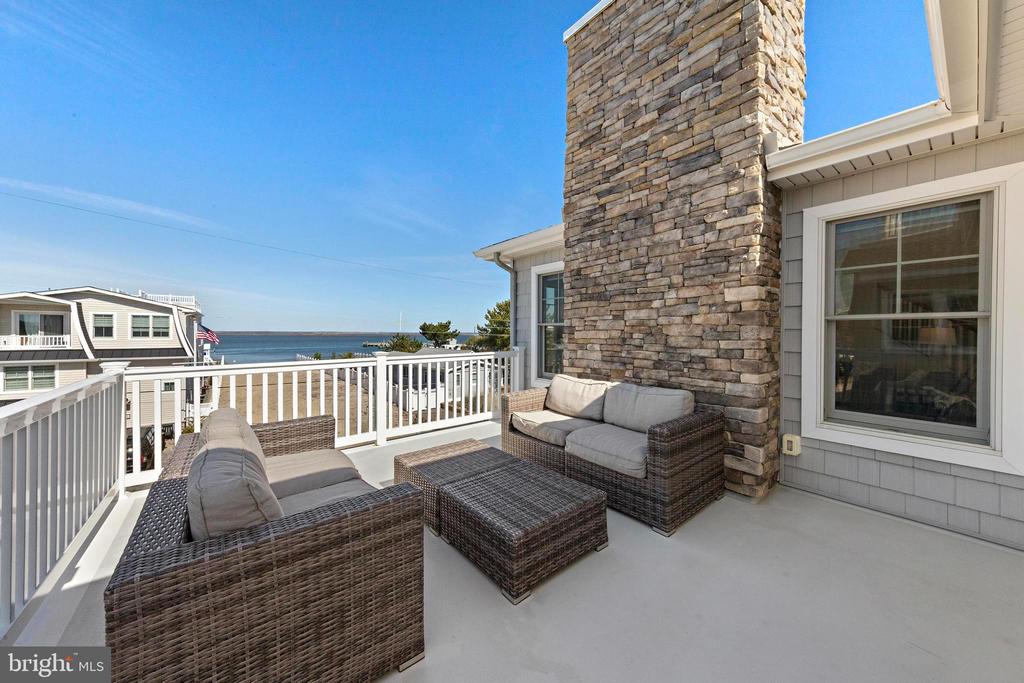 30 W HARDING AVENUE