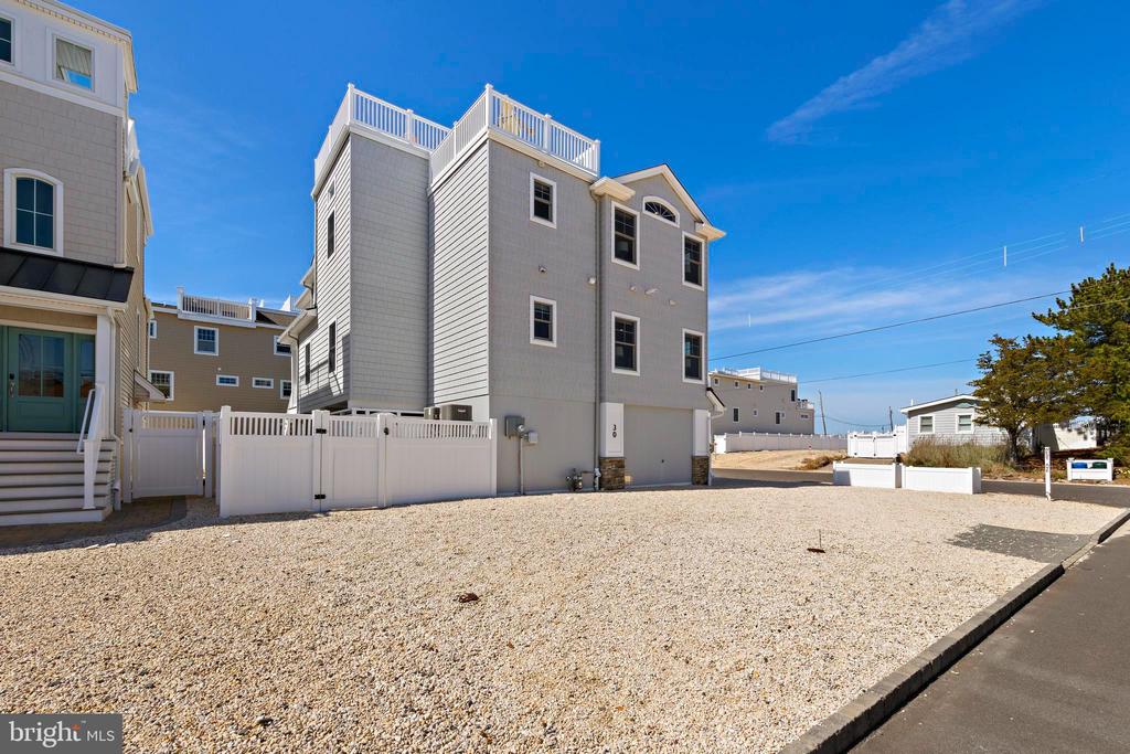 30 W HARDING AVENUE