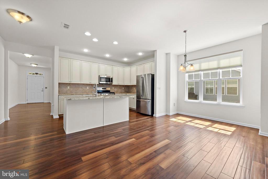 333 NEWPORT WAY
