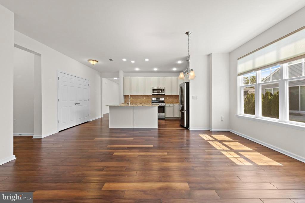 333 NEWPORT WAY