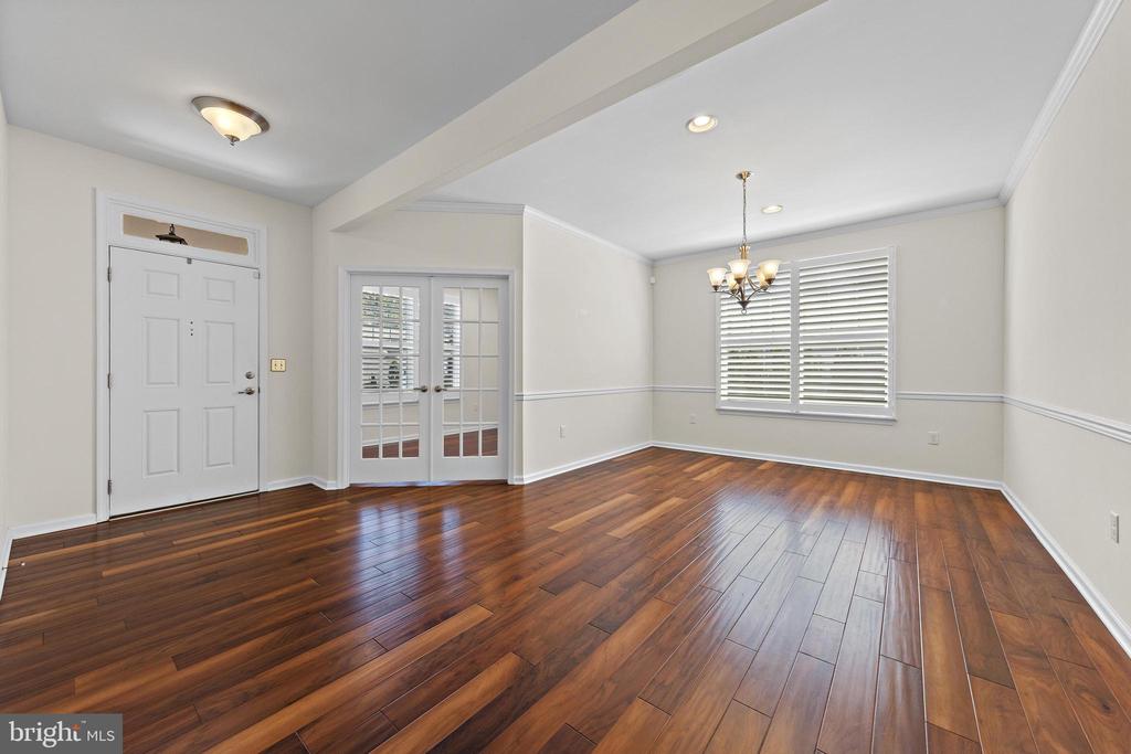 333 NEWPORT WAY