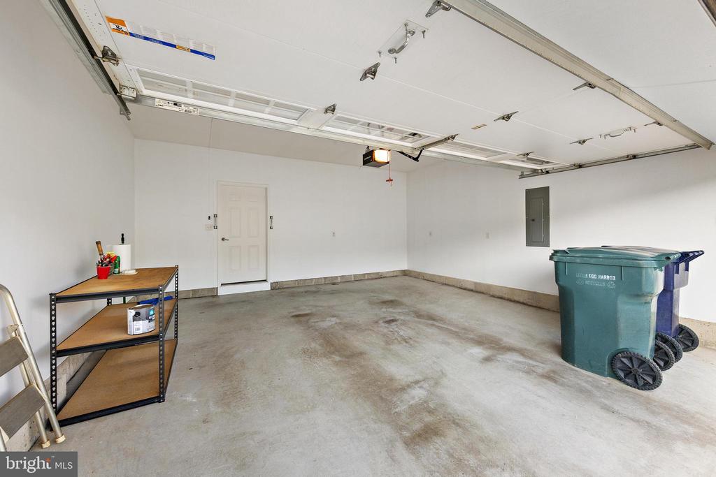 333 NEWPORT WAY