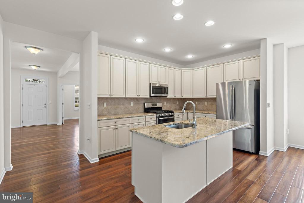 333 NEWPORT WAY
