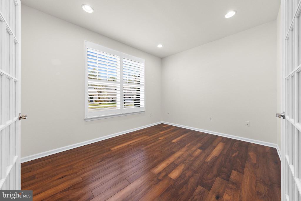 333 NEWPORT WAY