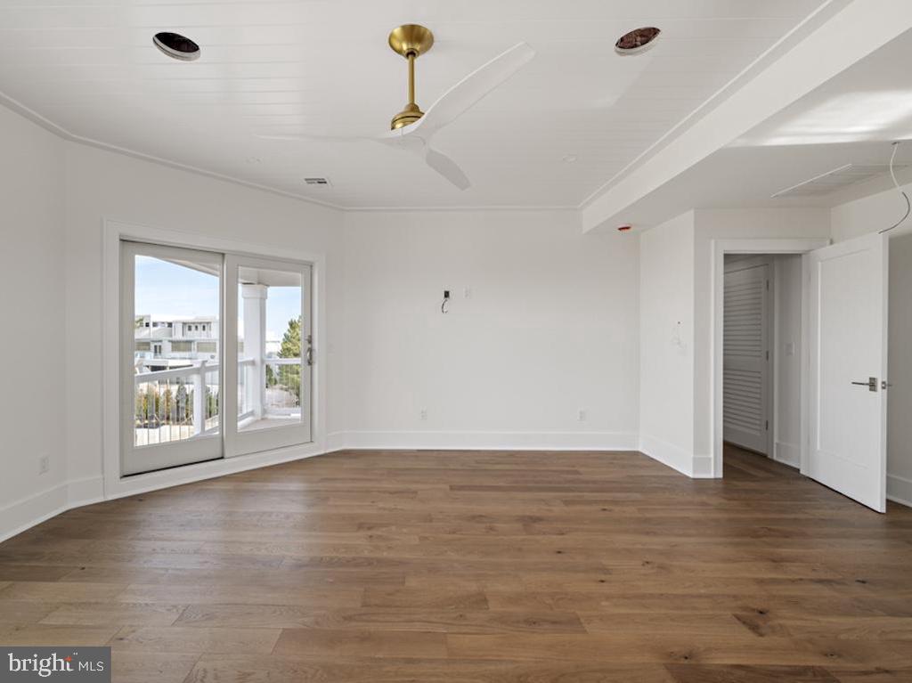 129-C LONG BEACH BOULEVARD