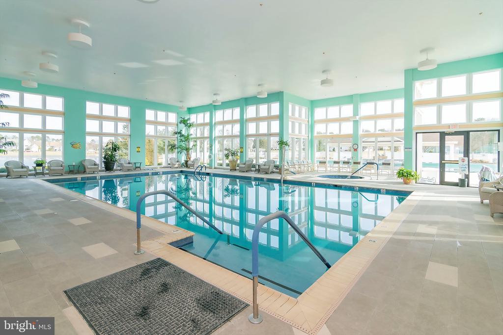 4 SWAN LAKE COURT