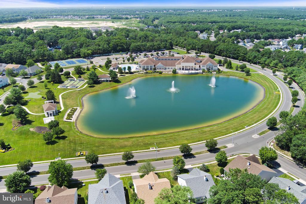 4 SWAN LAKE COURT