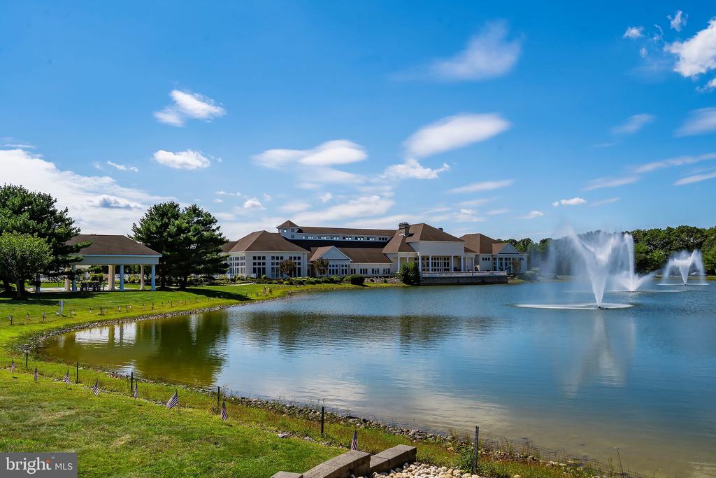 4 SWAN LAKE COURT